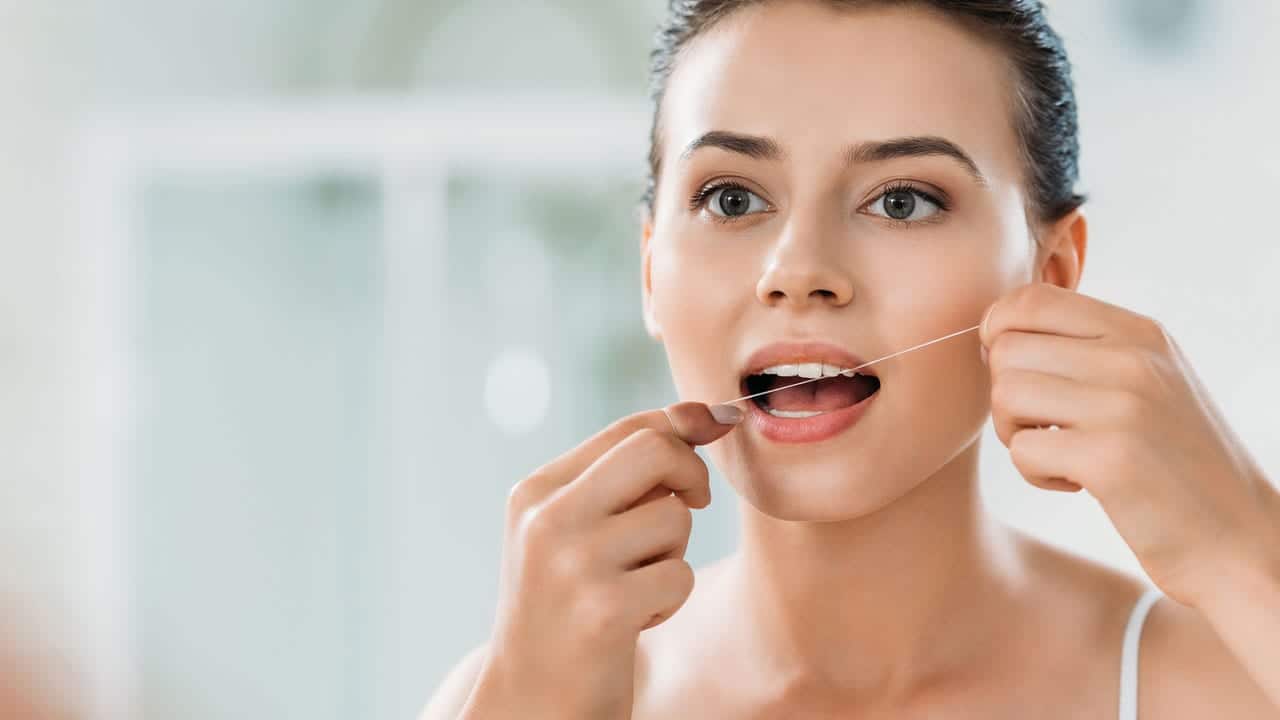 The Link Between Poor Flossing and Gum Disease Winchester