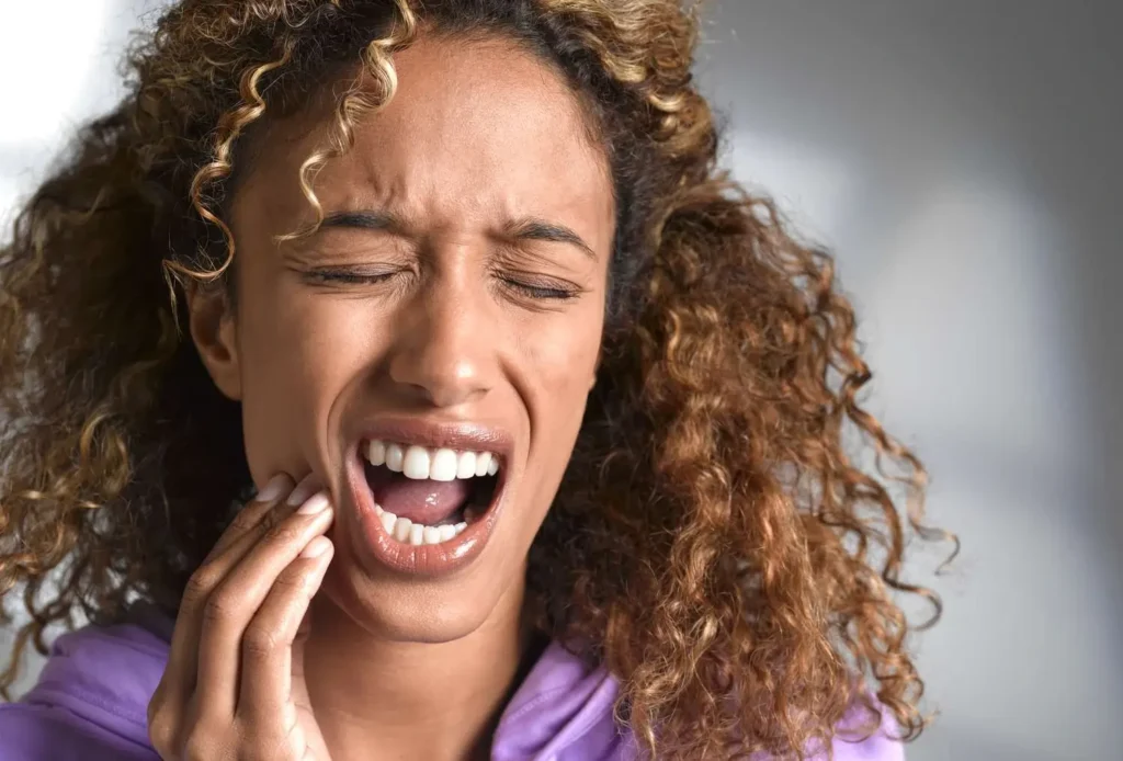 When to See a Dentist for Persistent Tooth Pain and Sensitivity Winchester
